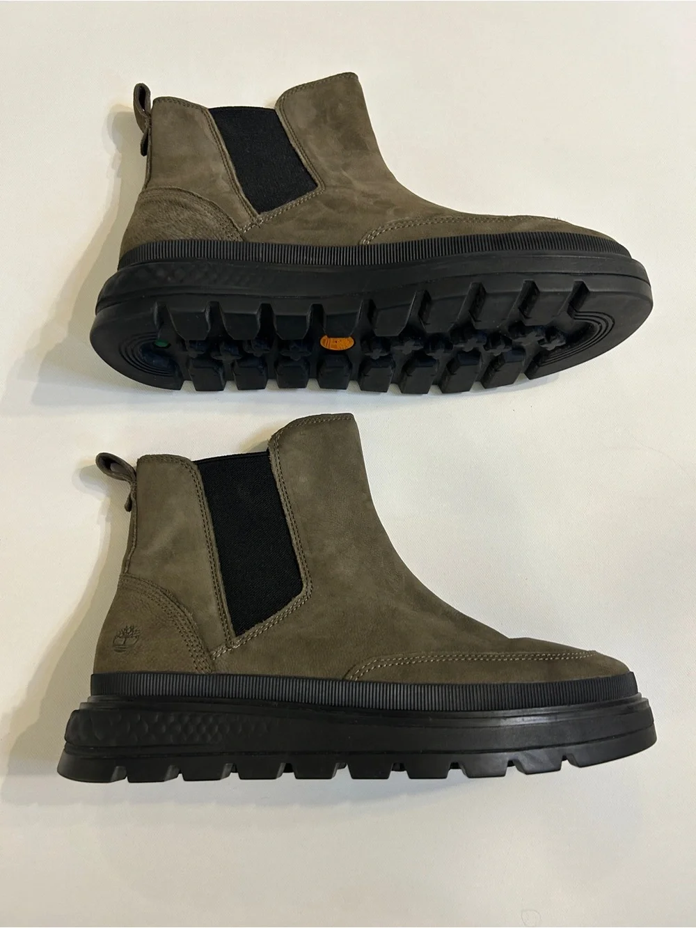 Timberland GreenStride Chelsea Lug Sole Leather Ankle Boots Gray Taupe Size 9.5